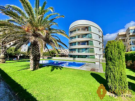 Appartement de standing avec piscine et parking à Rosas, secteur Salatar