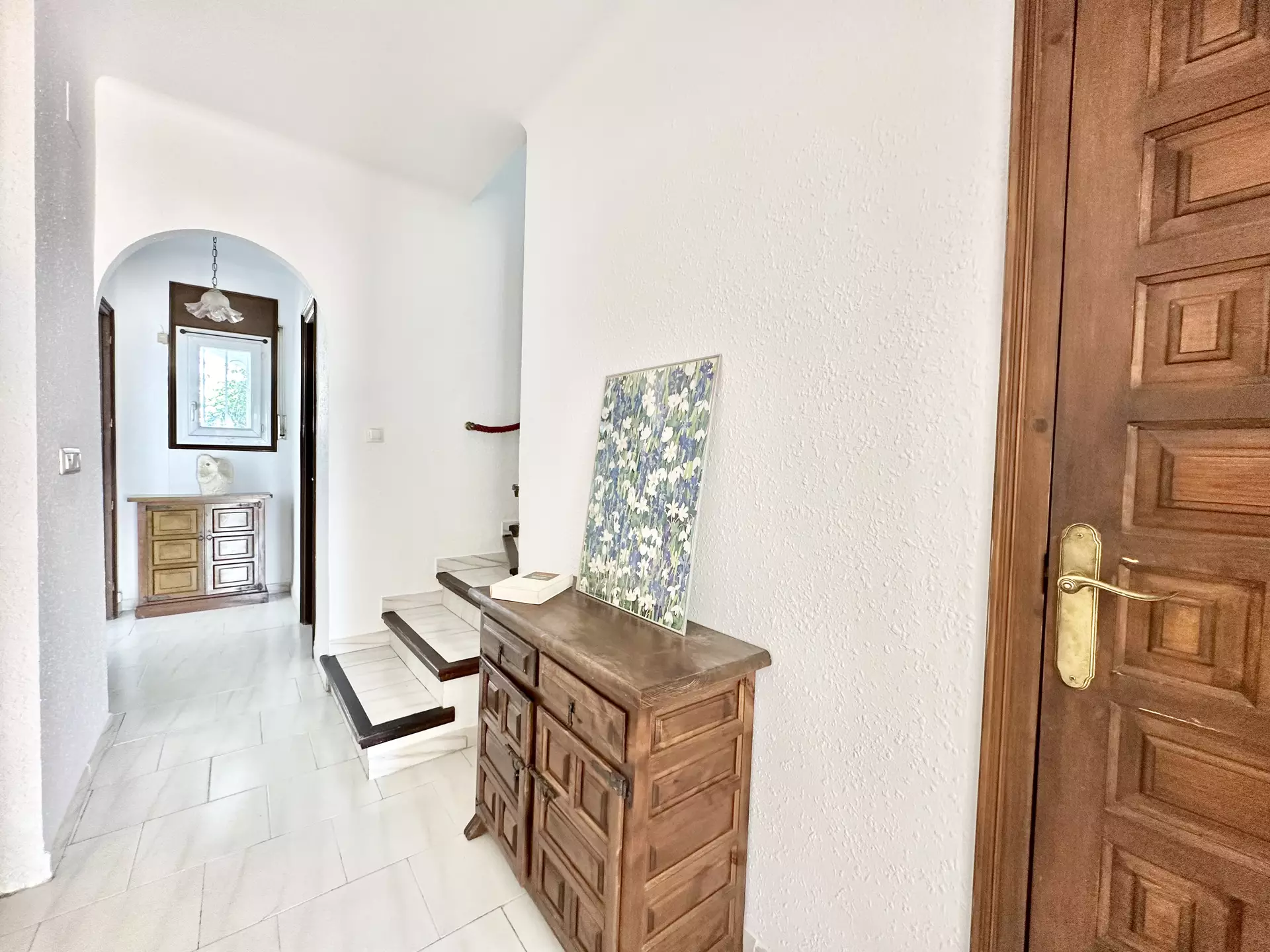 Hermosa casa con amarre y piscina en venta en Empuriabrava