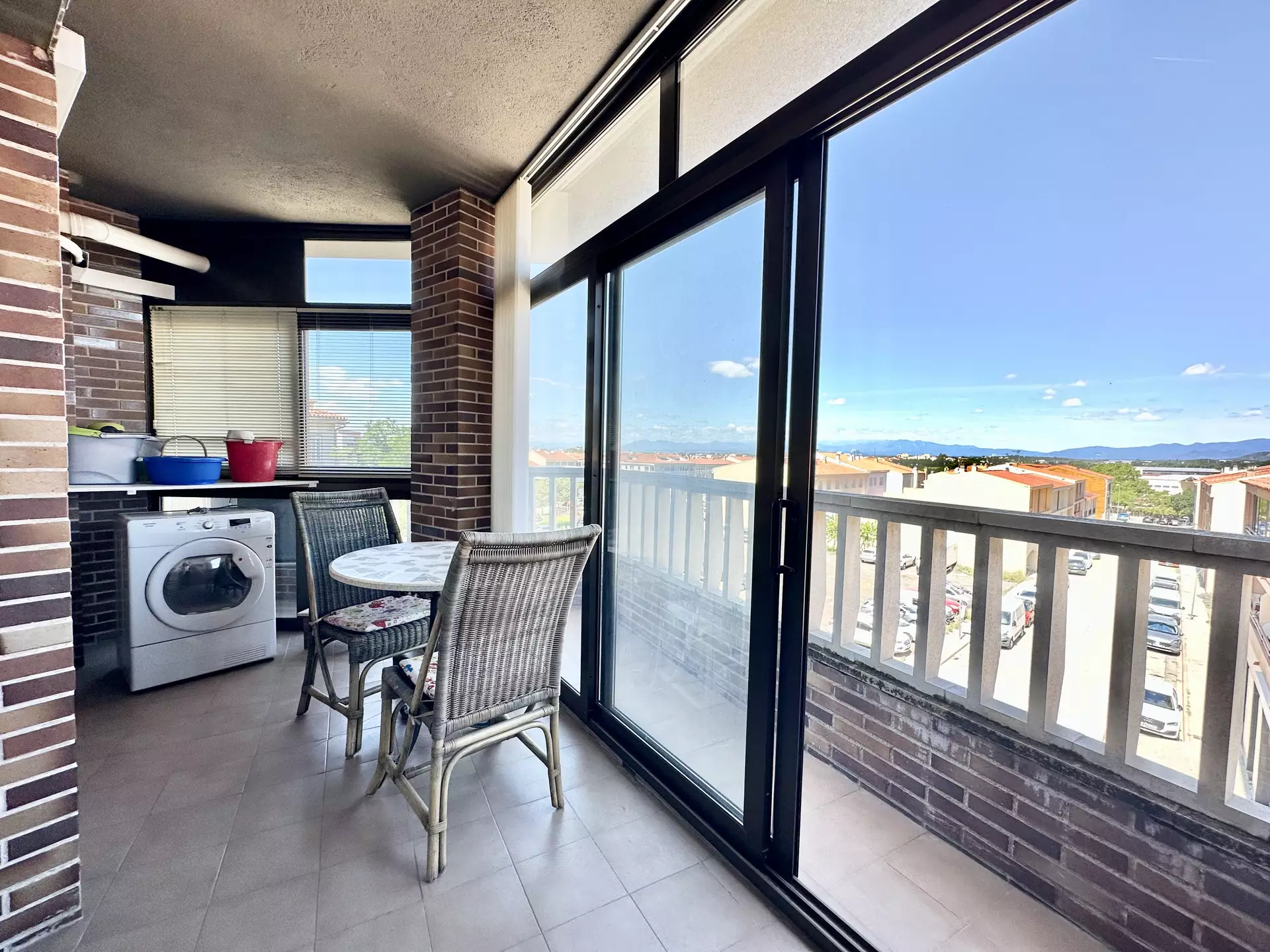 Grand penthouse avec terrasse de 70m2, parking privé et piscine à Rosas