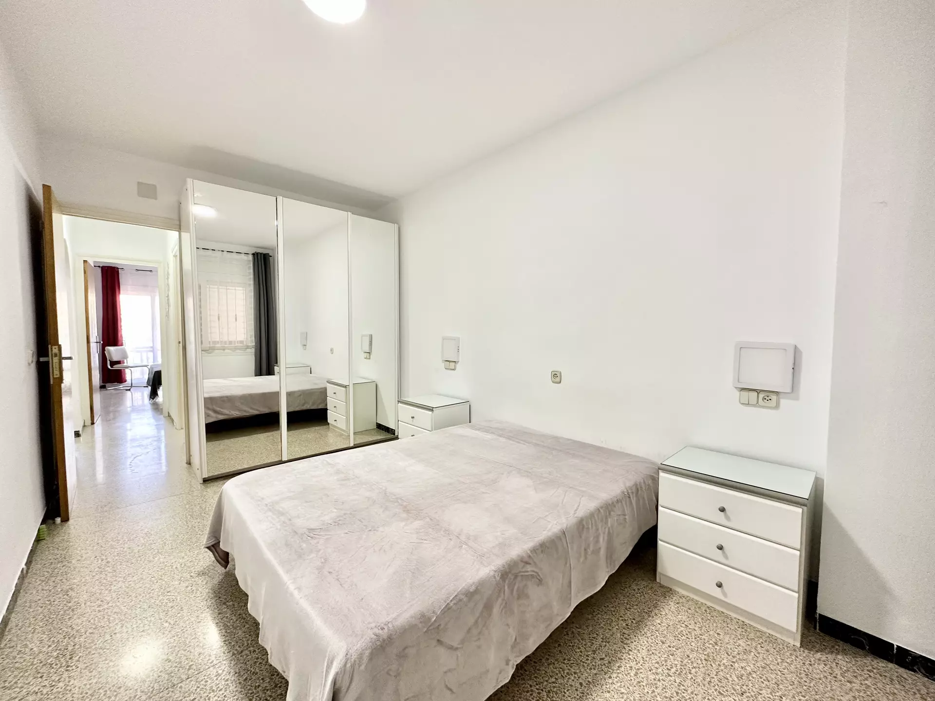 Àmpli apartament en venda al centre d'Empuriabrava