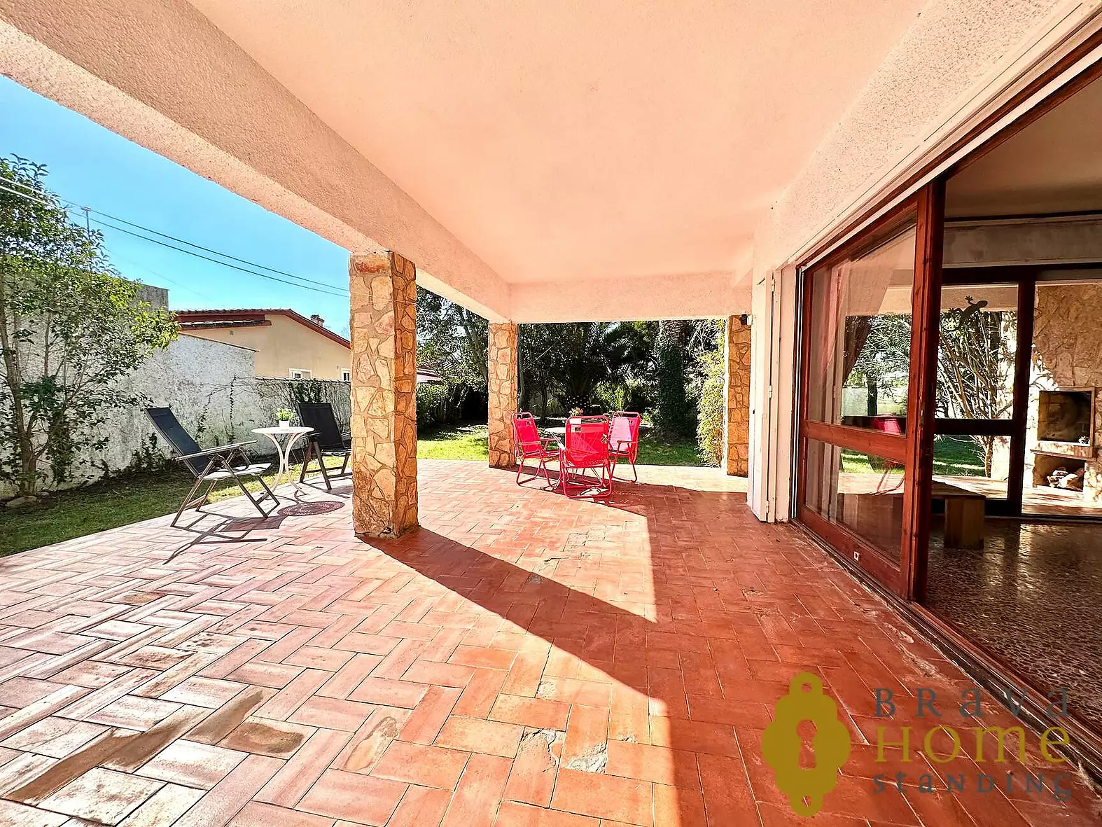 Casa de una planta con terreno en venta en Empuriabrava - Costa Brava