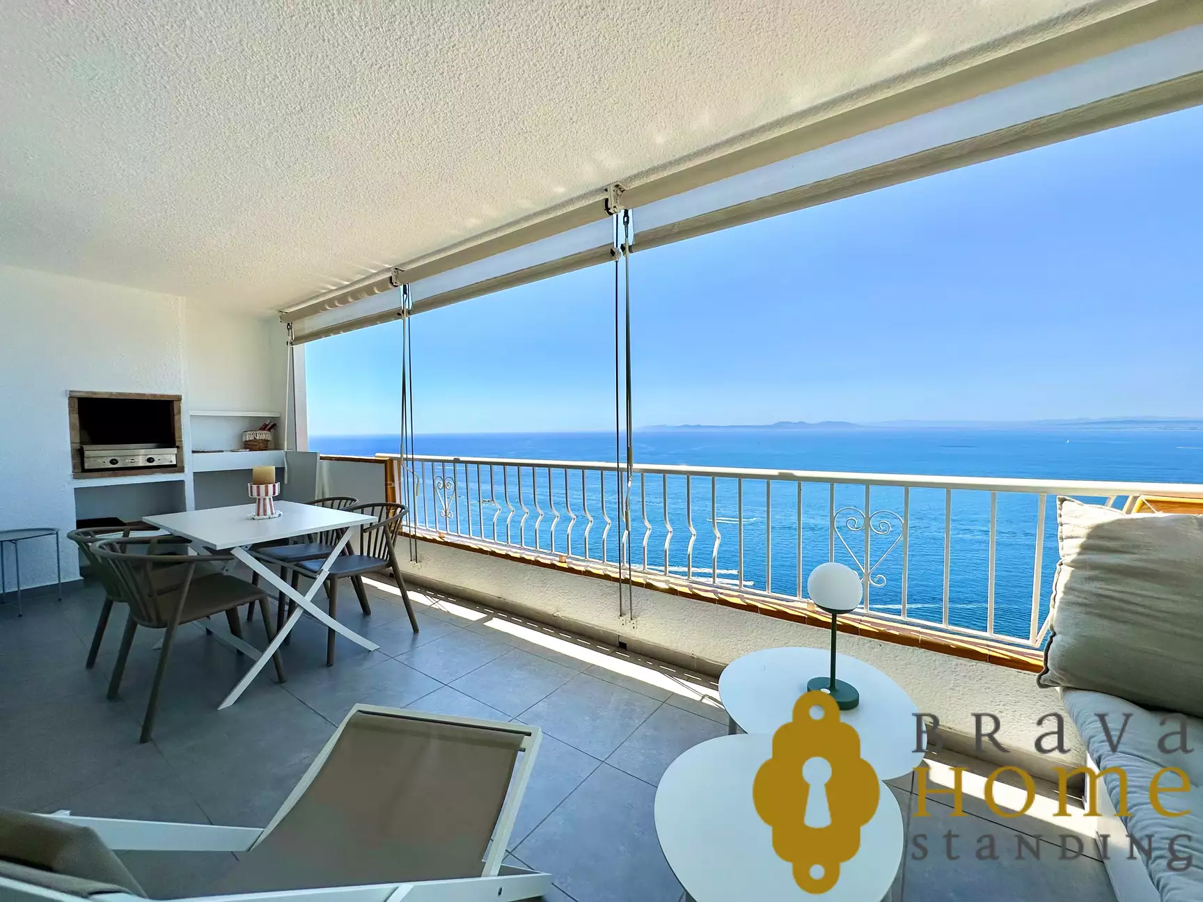 Exclusiu apartament amb vista al mar en venda a Roses - Costa Brava