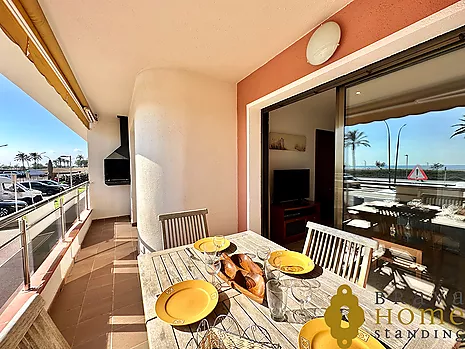 Magnífic apartament en primera línia de mar a Empuriabrava, amb pàrquing privat