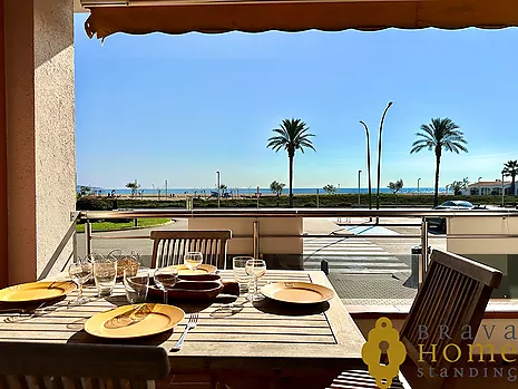 Magnifique appartement en première ligne de mer à Empuriabrava, avec parking privé