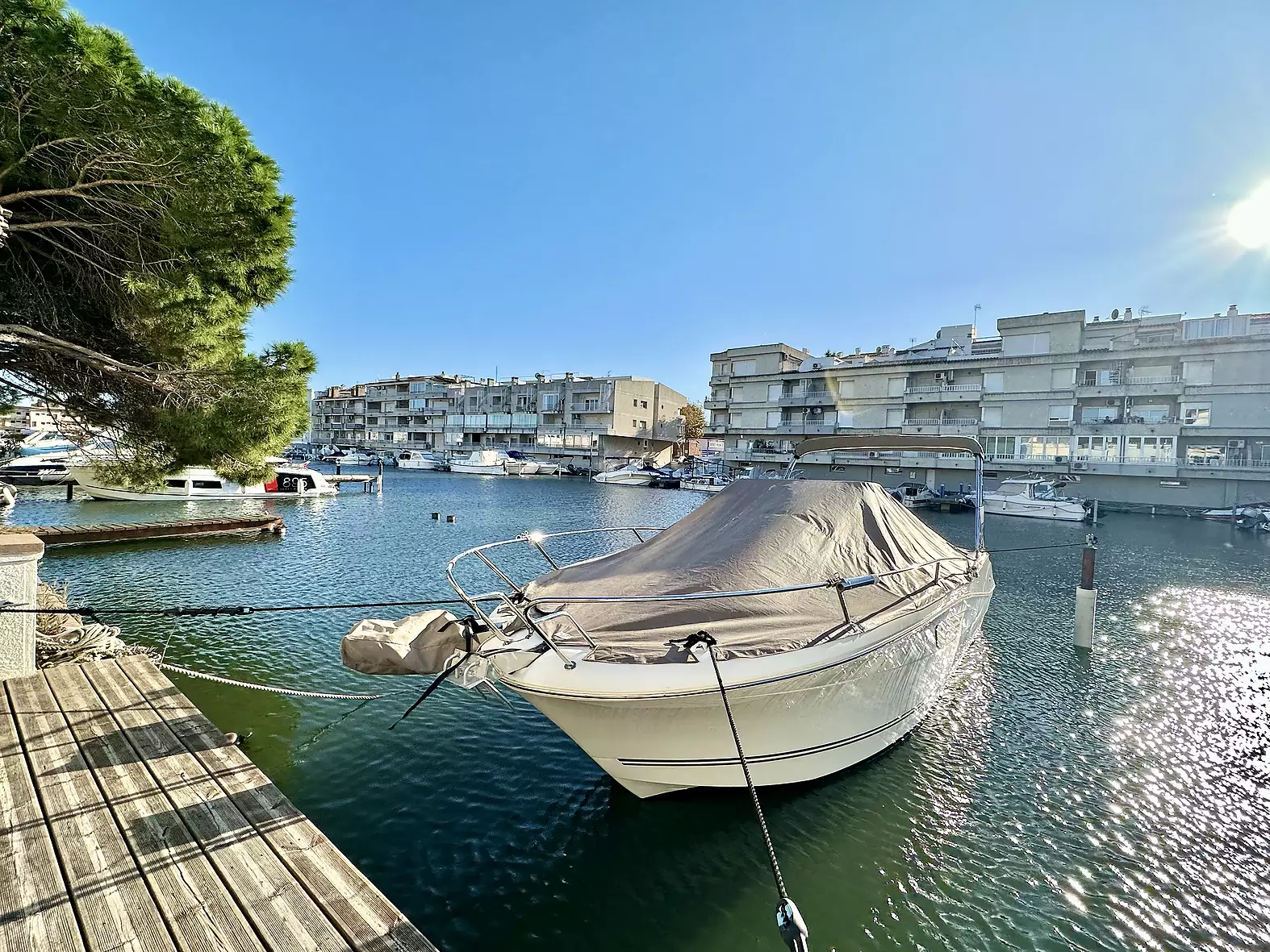 Schönes Fischerhaus mit Garage, Liegeplatz  15,50x5m und Touristenlizenz in Empuriabrava